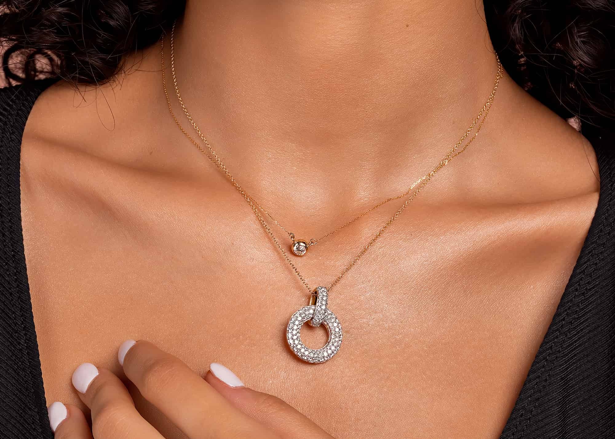 5-delicate-gold-chains-md.jpg